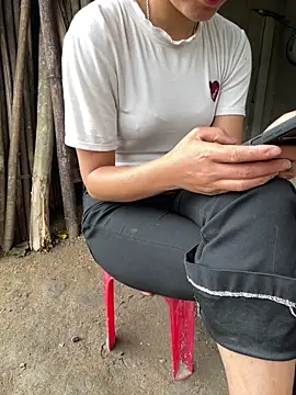 phuongxinhxan online show from April 2026 02:09:01 AM