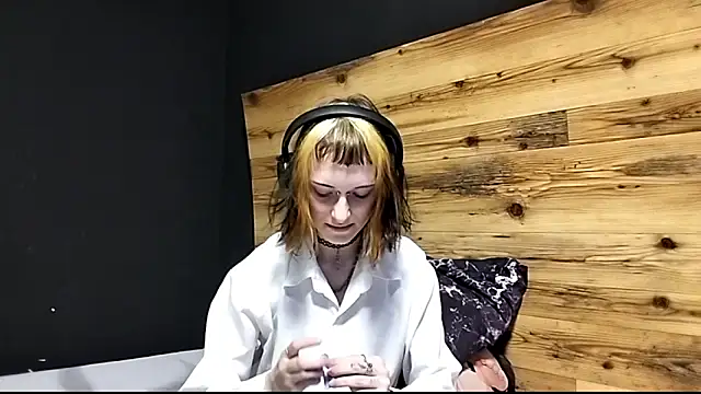 JenaeRadloff online show from September 2025 03:05:01 PM