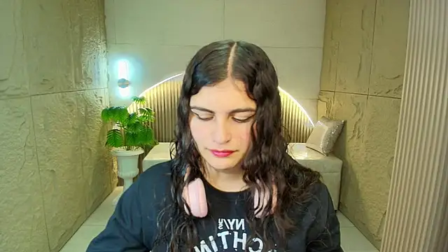 dany r  online show from March 2026 12:49:01 PM