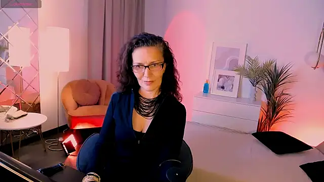 Snapshot of Irene_Marlow chatting on September 2025 02:08:01 PM Irene Marlow online show from September 2025 02:08:01 PM