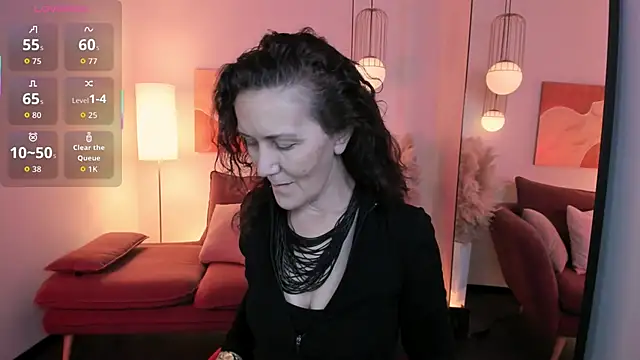 Snapshot of Irene_Marlow chatting on October 2025 01:50:02 PM Irene Marlow online show from October 2025 01:50:02 PM