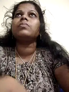 sweetqueen143 online show from October 2025 05:30:01 PM