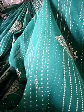 sweetqueen143 online show from October 2025 04:31:02 AM