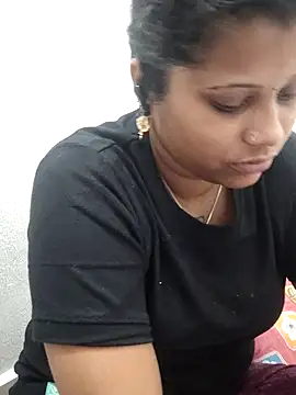 sweetqueen143 online show from March 2026 04:47:01 AM