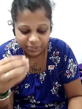 sweetqueen143 online show from March 2026 03:00:01 AM