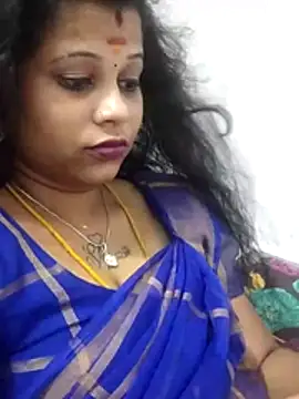 sweetqueen143 online show from April 2026 07:08:02 PM