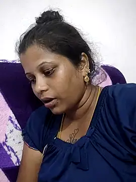 sweetqueen143 online show from May 2026 03:28:02 PM