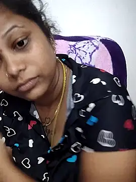 sweetqueen143 online show from May 2026 06:41:02 AM