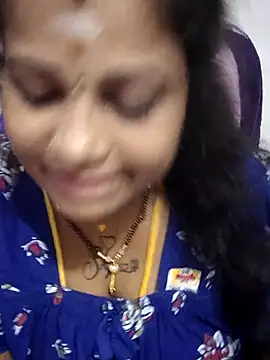 sweetqueen143 online show from June 2026 10:19:02 PM