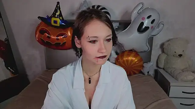 prettiestwinsor online show from October 2025 01:31:01 AM