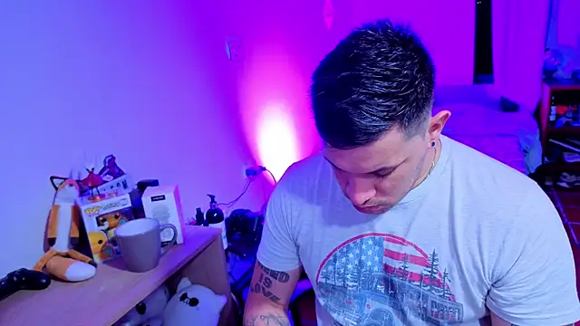 Snapshot of ryden_01 chatting on September 2025 04:40:02 AM ryden 01 online show from September 2025 04:40:02 AM