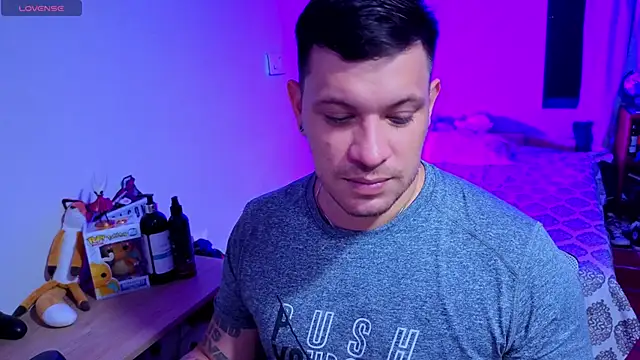 Snapshot of ryden_01 chatting on September 2025 04:17:01 AM ryden 01 online show from September 2025 04:17:01 AM