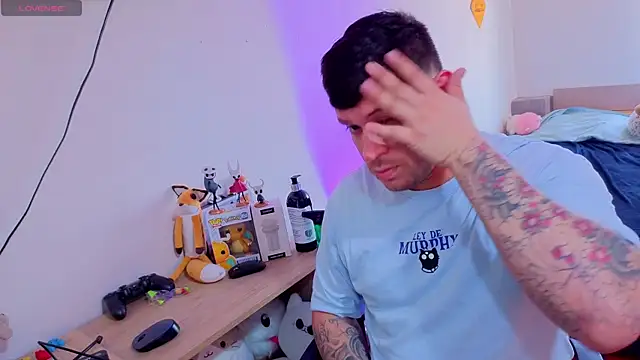 Snapshot of ryden_01 chatting on October 2025 04:29:02 PM ryden 01 online show from October 2025 04:29:02 PM