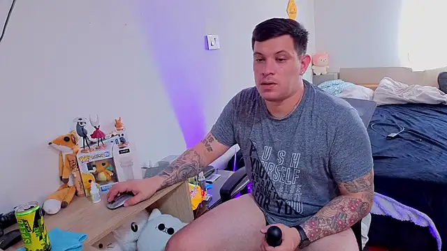 Snapshot of ryden_01 chatting on October 2025 04:29:02 PM ryden 01 online show from October 2025 04:29:02 PM