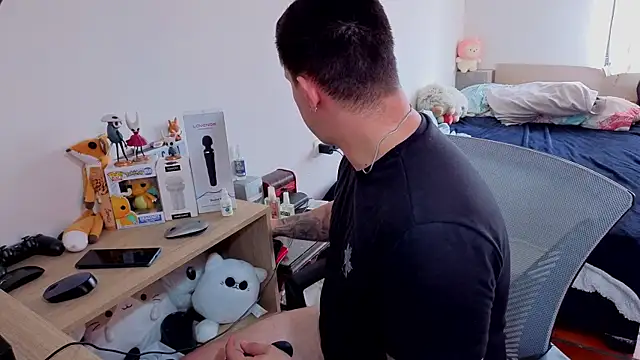 Snapshot of ryden_01 chatting on October 2025 04:06:02 PM ryden 01 online show from October 2025 04:06:02 PM