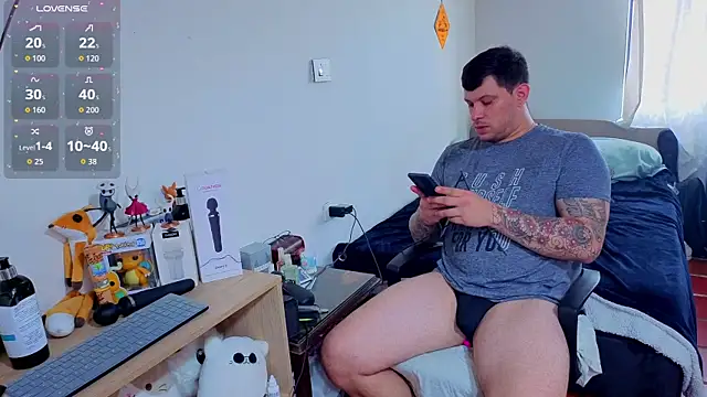 Snapshot of ryden_01 chatting on October 2025 08:21:02 PM ryden 01 online show from October 2025 08:21:02 PM