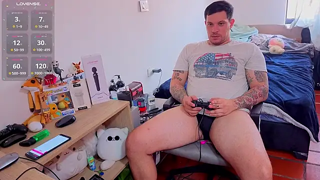 Snapshot of ryden_01 chatting on November 2025 04:17:02 PM ryden 01 online show from November 2025 04:17:02 PM