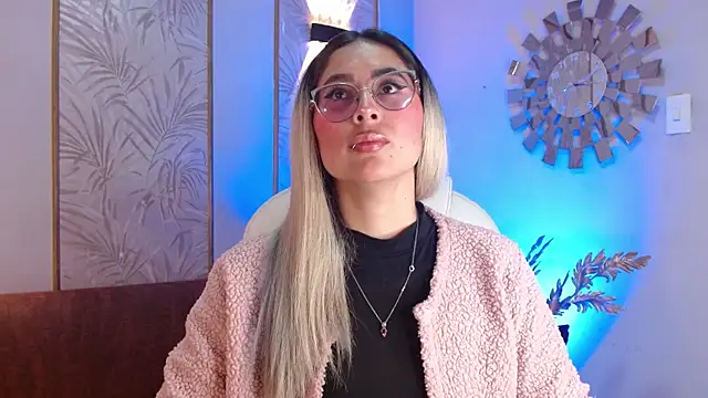 LunaaGrey  online show from September 2025 03:10:01 AM