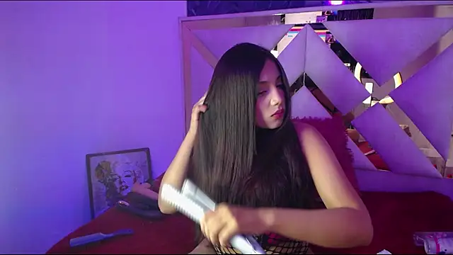 ladymooncs online show from June 2026 06:00:02 PM
