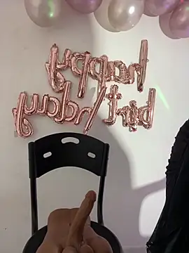 Snapshot of becca_wilsson chatting on October 2025 09:10:02 AM becca wilsson online show from October 2025 09:10:02 AM