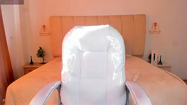 Maddy Rouse1 online show from October 2025 09:45:01 PM