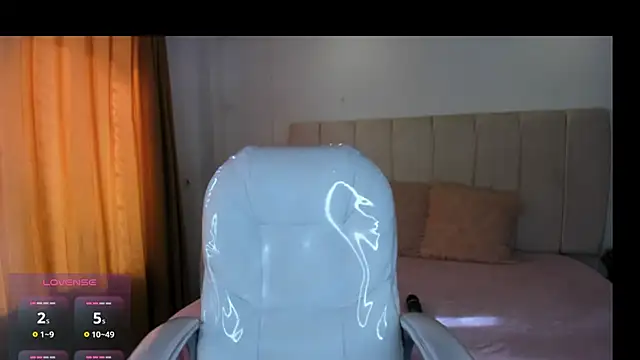 Maddy Rouse1 online show from October 2025 08:43:02 PM