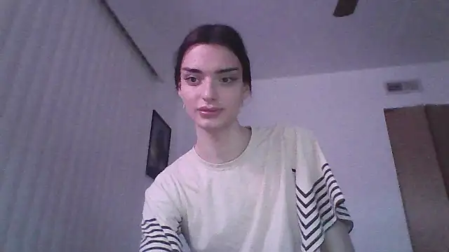 Luna Samosienko online show from October 2025 10:35:02 AM