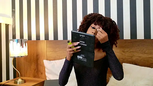 Stellaciel  online show from October 2025 10:41:02 PM