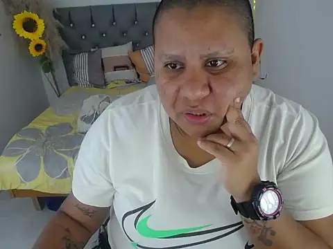 hotlesby valery online show from November 2025 12:04:01 PM