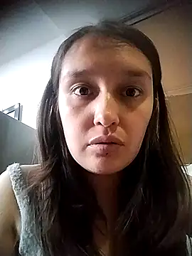 Snapshot of Karla-giraldo_ chatting on October 2025 09:04:02 PM Karla-giraldo online show from October 2025 09:04:02 PM