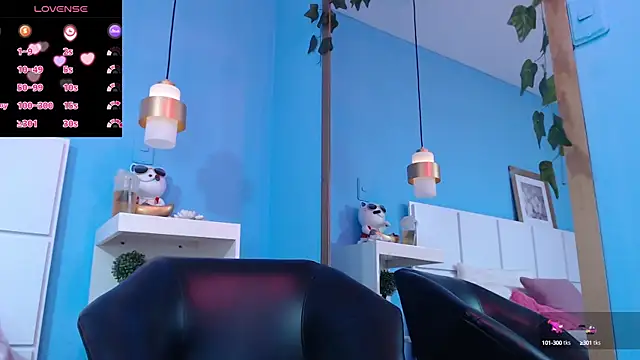 PenelopeBond online show from October 2025 12:48:02 PM