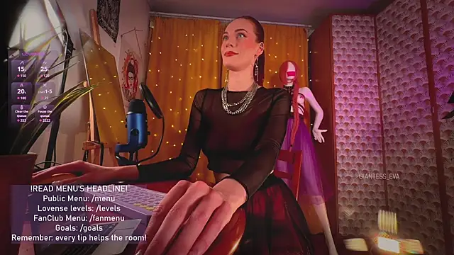Snapshot of Giantess_Eva chatting on April 2026 04:10:02 PM Giantess Eva online show from April 2026 04:10:02 PM