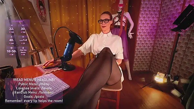Snapshot of Giantess_Eva chatting on May 2026 06:26:01 PM Giantess Eva online show from May 2026 06:26:01 PM