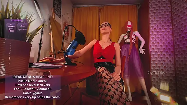 Snapshot of Giantess_Eva chatting on May 2026 07:21:02 PM Giantess Eva online show from May 2026 07:21:02 PM