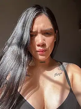 liahouses online show from November 2025 01:00:01 PM