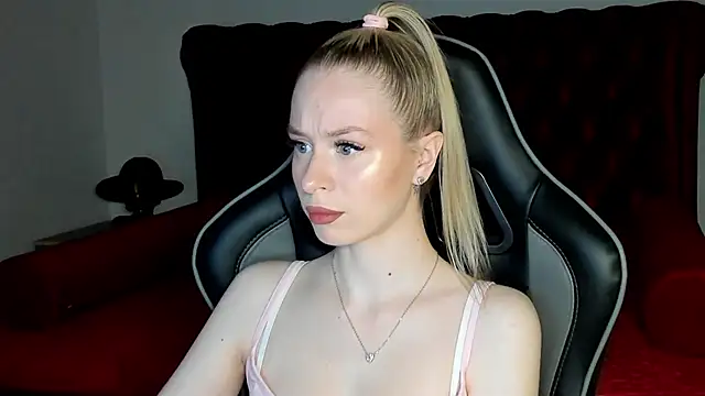 MiaGraces online show from November 2025 05:17:02 AM