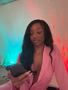 Snapshot of LoveDreaux chatting on February 2026 07:46:01 AM LoveDreaux online show from February 2026 07:46:01 AM