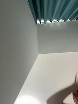 uiui521 online show from September 2025 05:44:02 AM