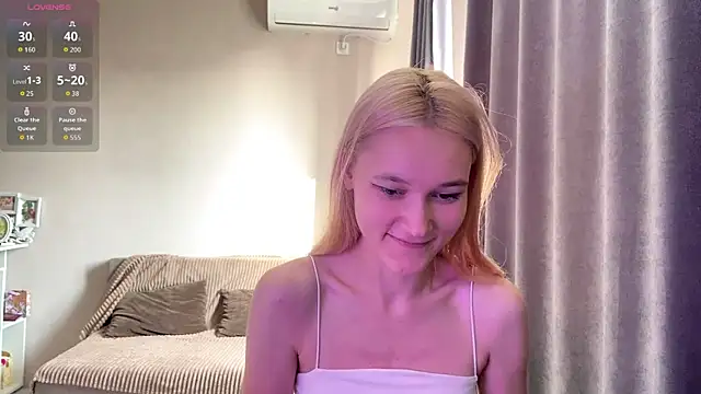 TwinedPeril online show from November 2025 07:08:02 AM