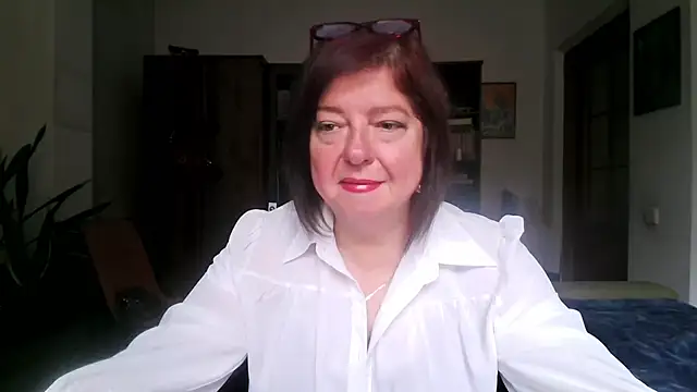 Violet Pulse online show from June 2026 07:13:02 AM