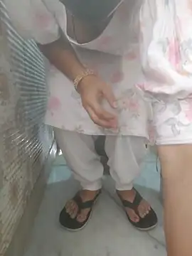 Snapshot of Cute-Charvii chatting on November 2025 03:50:01 AM Cute-Charvii online show from November 2025 03:50:01 AM