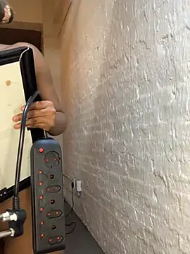 21shazzy online show from October 2025 05:39:01 PM