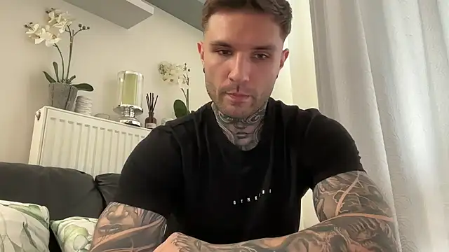 Larsskeet online show from September 2025 12:28:01 PM