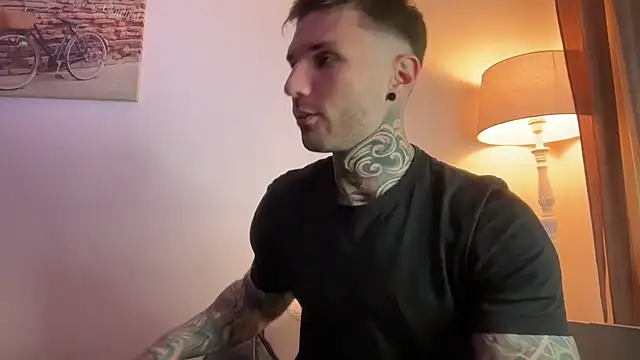 Larsskeet online show from October 2025 01:08:01 PM