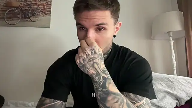 Larsskeet online show from October 2025 01:58:01 PM