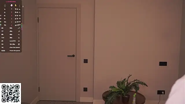 AdrianaCoenen online show from October 2025 06:08:02 PM