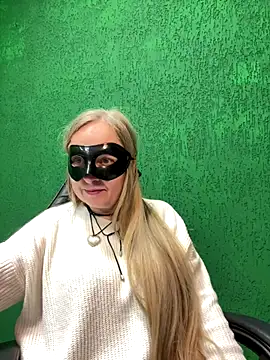 B i r d i e online show from October 2025 01:33:02 PM