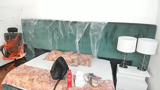 VanessaParis   online show from October 2025 08:42:01 PM