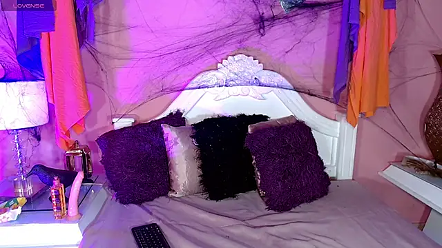 Snapshot of _IsabellaRousse chatting on October 2025 07:47:01 PM IsabellaRousse online show from October 2025 07:47:01 PM