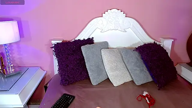 Snapshot of _IsabellaRousse chatting on November 2025 07:21:01 PM IsabellaRousse online show from November 2025 07:21:01 PM